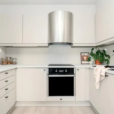 Penthouse With Spectacular View דירה *